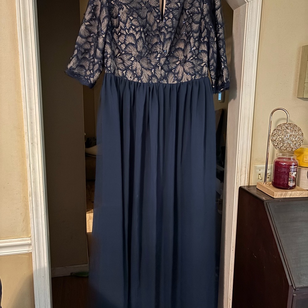 Elegant Navy Lace Gown